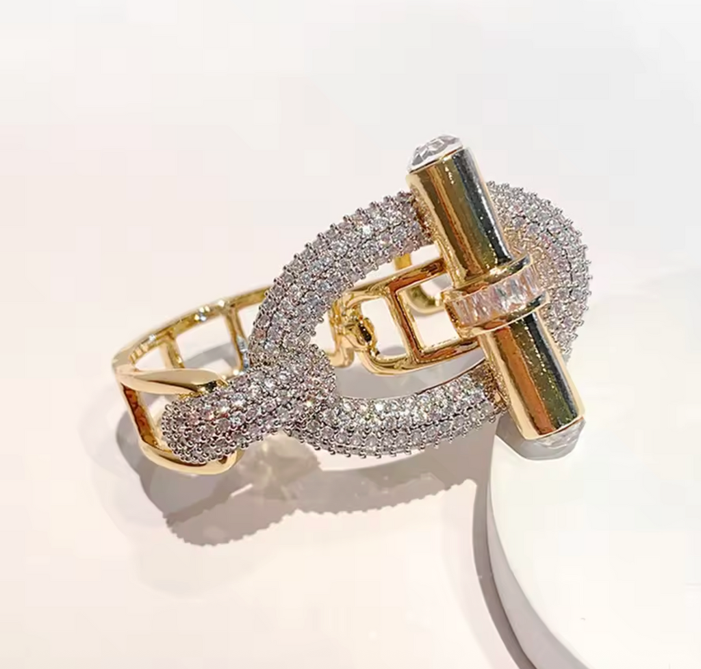 Buckle Geometric Ring