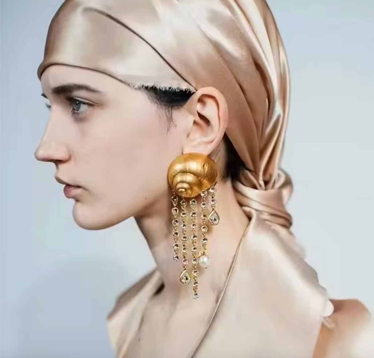 Metal Spiral Conch Tassel Earrings