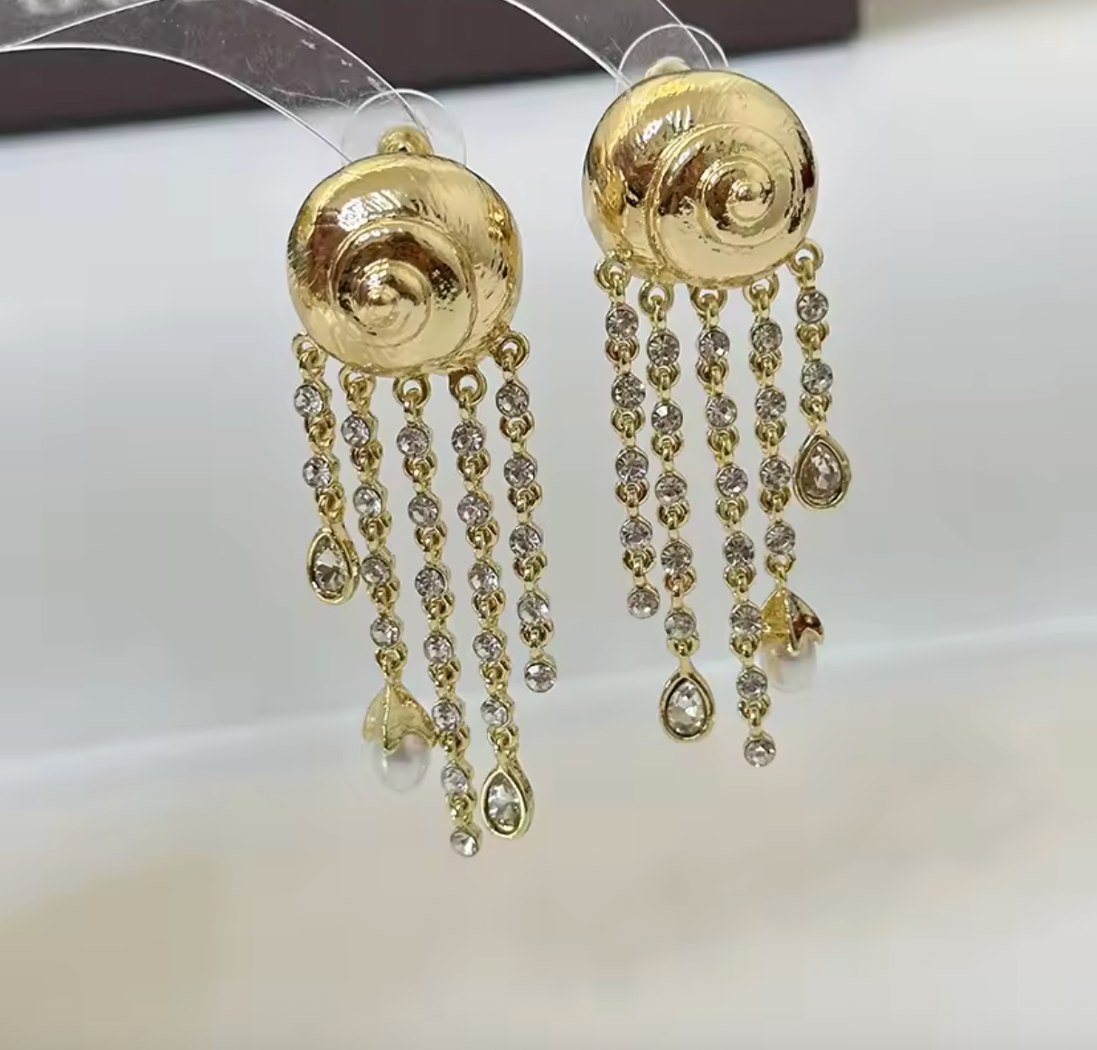 Metal Spiral Conch Tassel Earrings