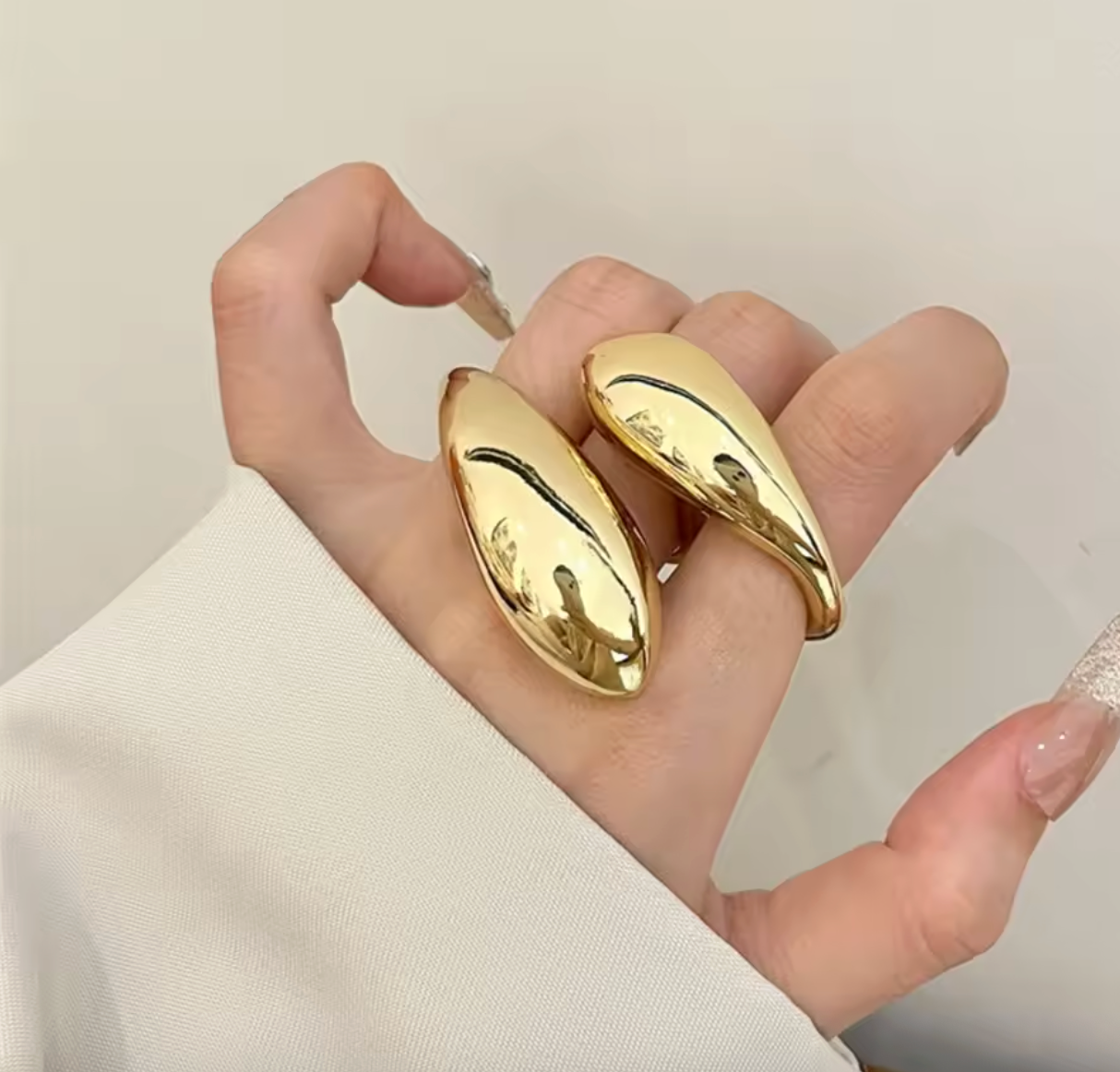 Exaggerated Geometric Water Drop Open Ring